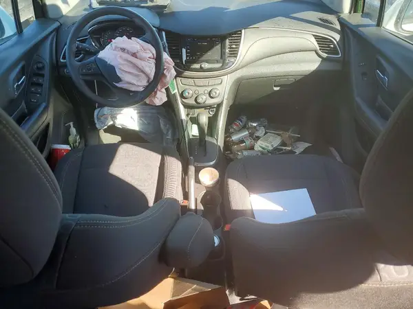KL7CJNSM5NB548673 2022 CHEVROLET TRAX - Image 8