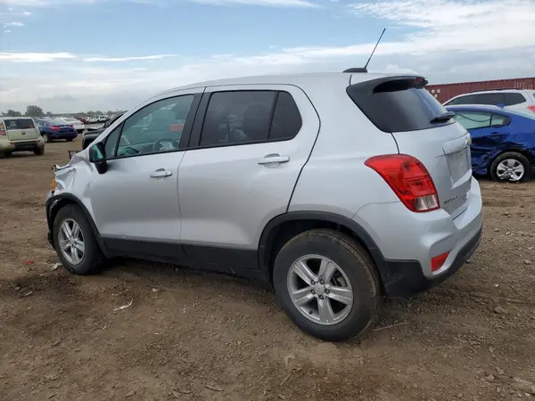 KL7CJNSM5NB549208 2022 CHEVROLET TRAX - Image 2