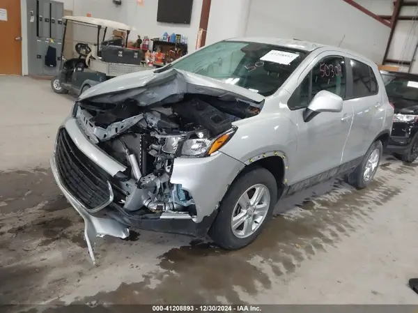 KL7CJNSM5NB550309 2022 CHEVROLET TRAX - Image 2
