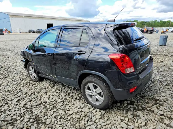 KL7CJNSM5NB552593 2022 CHEVROLET TRAX - Image 2