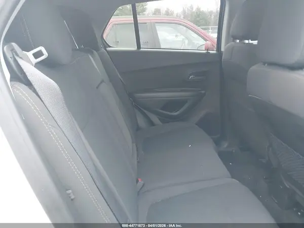 KL7CJNSM6MB362512 2021 CHEVROLET TRAX - Image 8