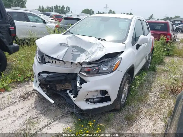 KL7CJNSM6NB529484 2022 CHEVROLET TRAX - Image 2