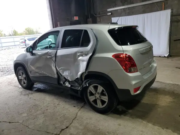 KL7CJNSM6NB544986 2022 CHEVROLET TRAX - Image 2