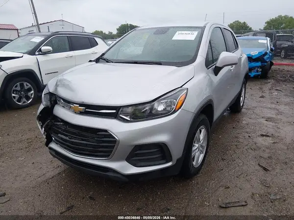 KL7CJNSM6NB549072 2022 CHEVROLET TRAX - Image 2