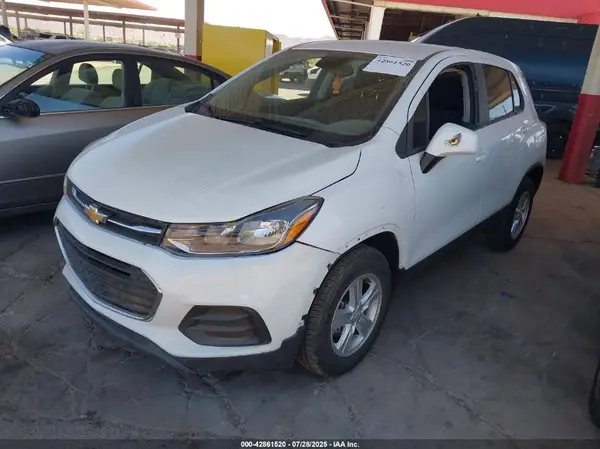 KL7CJNSM6NB549749 2022 CHEVROLET TRAX - Image 2