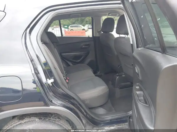 KL7CJNSM7NB501855 2022 CHEVROLET TRAX - Image 8