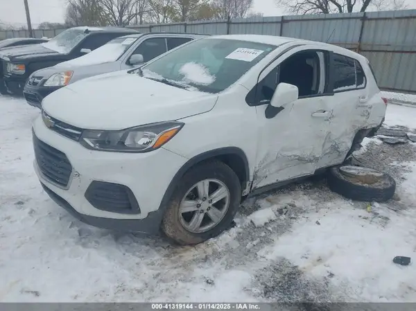 KL7CJNSM7NB514931 2022 CHEVROLET TRAX - Image 2
