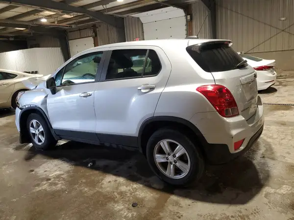 KL7CJNSM7NB516422 2022 CHEVROLET TRAX - Image 2