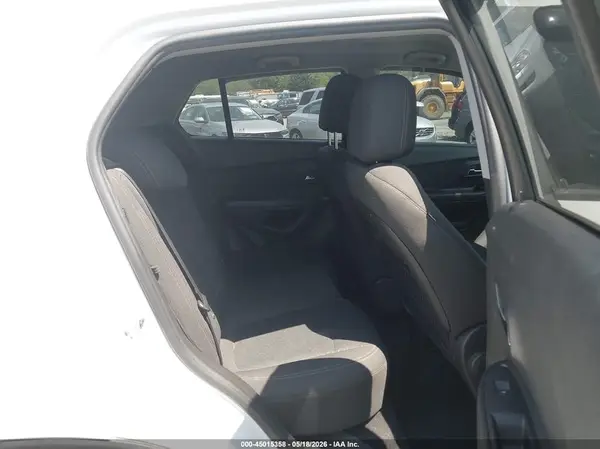 KL7CJNSM7NB529428 2022 CHEVROLET TRAX - Image 8