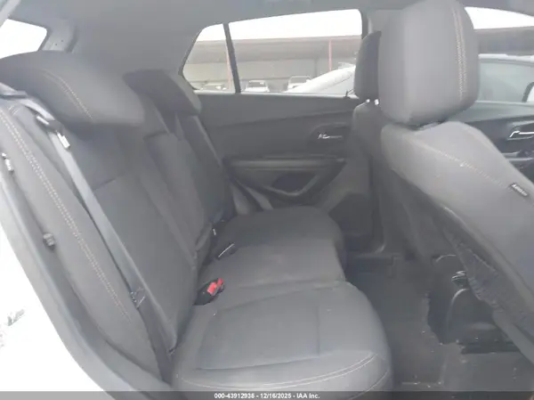 KL7CJNSM7NB543118 2022 CHEVROLET TRAX - Image 8