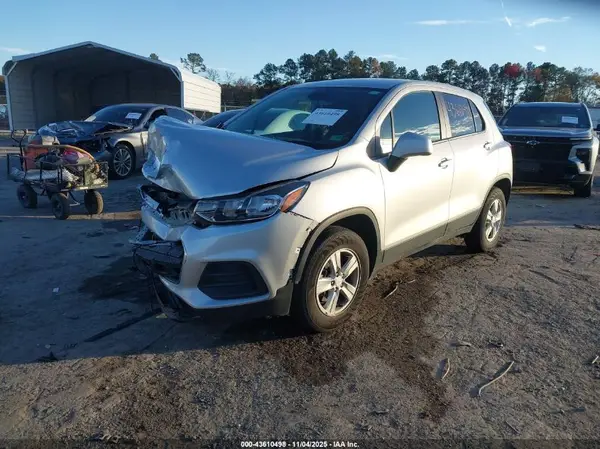 KL7CJNSM7NB545418 2022 CHEVROLET TRAX - Image 2