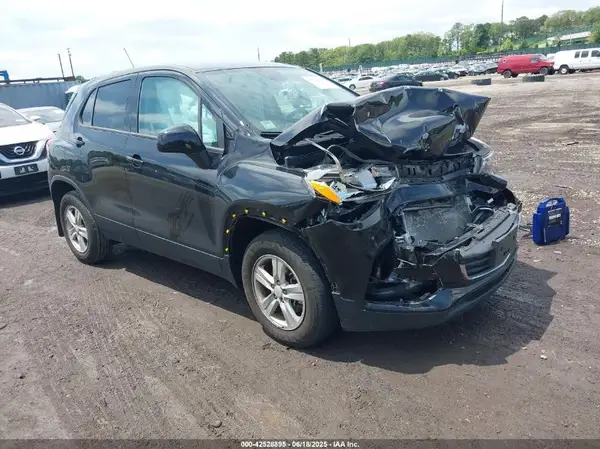 KL7CJNSM7NB550862 2022 CHEVROLET TRAX - Image 1