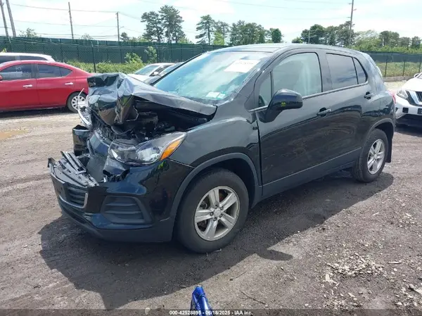 KL7CJNSM7NB550862 2022 CHEVROLET TRAX - Image 2