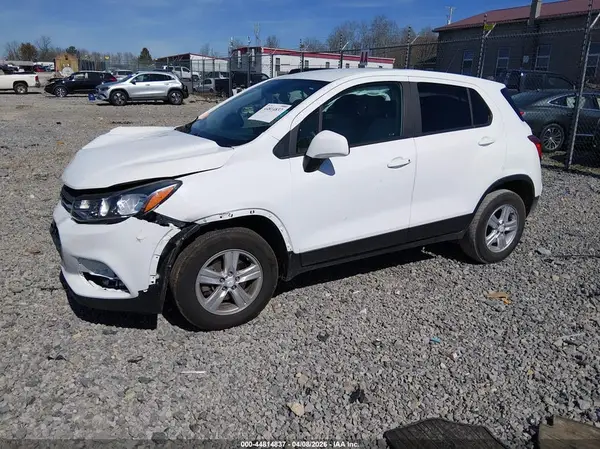 KL7CJNSM8MB361328 2021 CHEVROLET TRAX - Image 2