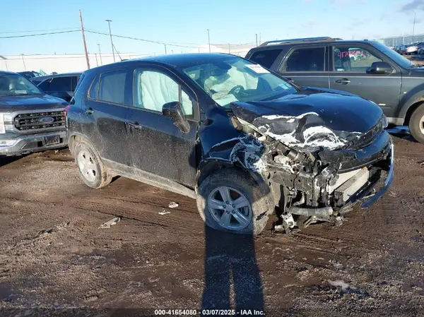 KL7CJNSM8MB368389 2021 CHEVROLET TRAX - Image 1