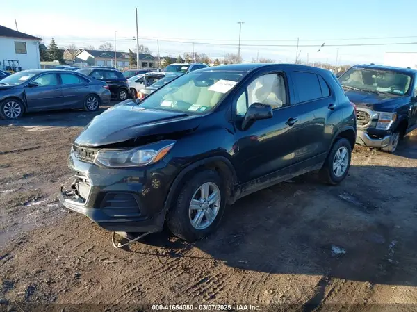 KL7CJNSM8MB368389 2021 CHEVROLET TRAX - Image 2