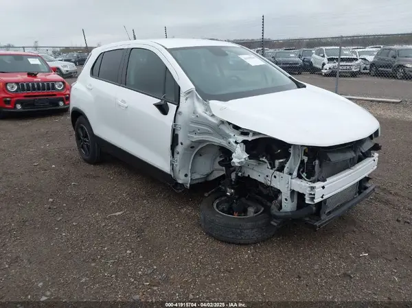KL7CJNSM8MB374063 2021 CHEVROLET TRAX - Image 1