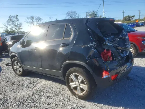 KL7CJNSM8NB511844 2022 CHEVROLET TRAX - Image 2