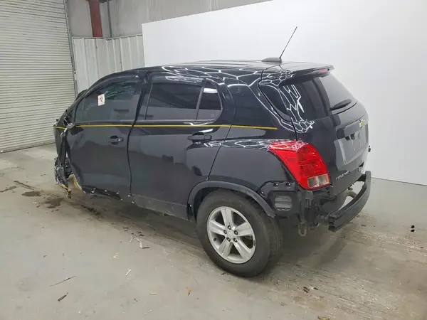 KL7CJNSM8NB516008 2022 CHEVROLET TRAX - Image 2