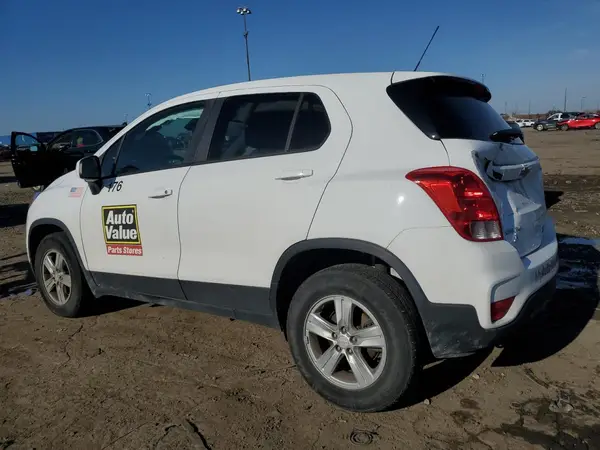 KL7CJNSM8NB527185 2022 CHEVROLET TRAX - Image 2
