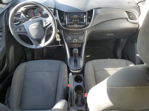 KL7CJNSM8NB527185 2022 CHEVROLET TRAX - Image 8