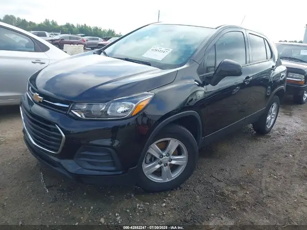 KL7CJNSM8NB538610 2022 CHEVROLET TRAX - Image 2