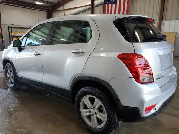 KL7CJNSM8NB545170 2022 CHEVROLET TRAX - Image 2
