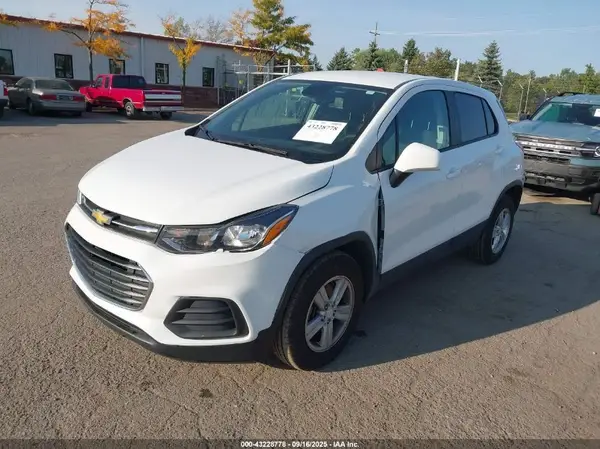 KL7CJNSM8NB545394 2022 CHEVROLET TRAX - Image 2