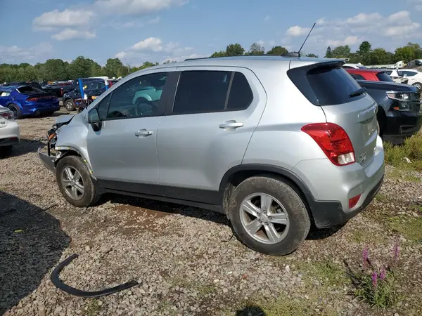 KL7CJNSM8NB545606 2022 CHEVROLET TRAX - Image 2