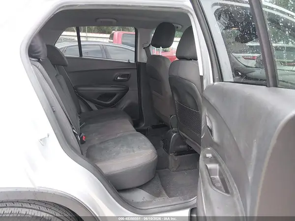 KL7CJNSM9MB368398 2021 CHEVROLET TRAX - Image 8