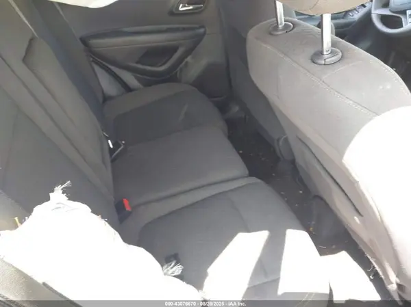 KL7CJNSM9NB511898 2022 CHEVROLET TRAX - Image 8
