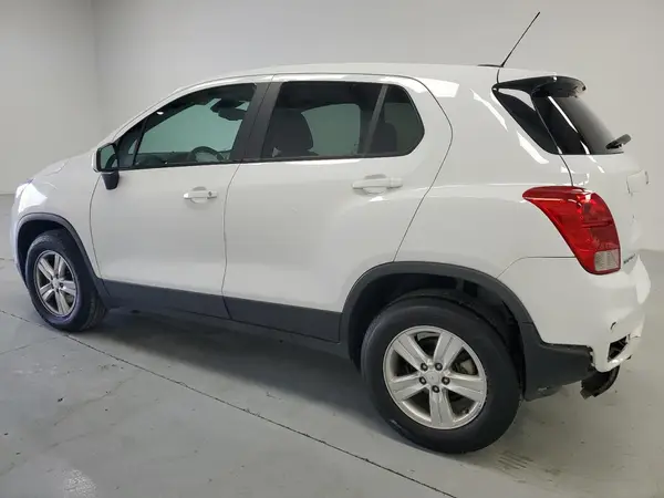 KL7CJNSM9NB512209 2022 CHEVROLET TRAX - Image 2