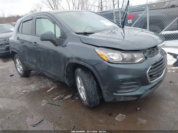 KL7CJNSM9NB514168 2022 CHEVROLET TRAX - Image 1