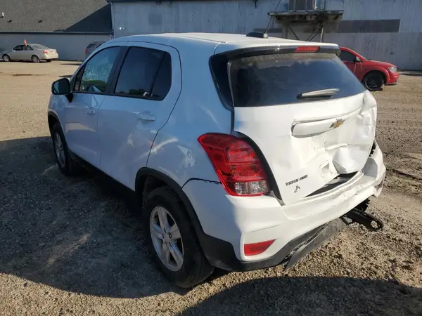 KL7CJNSM9NB527227 2022 CHEVROLET TRAX - Image 2