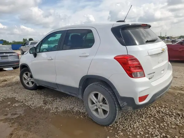 KL7CJNSM9NB538552 2022 CHEVROLET TRAX - Image 2