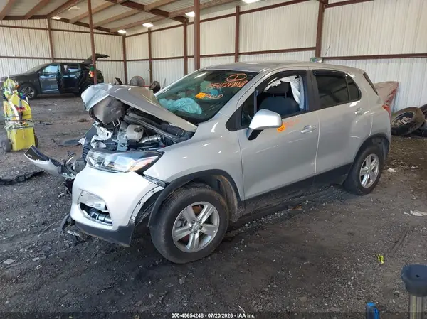 KL7CJNSM9NB542908 2022 CHEVROLET TRAX - Image 2