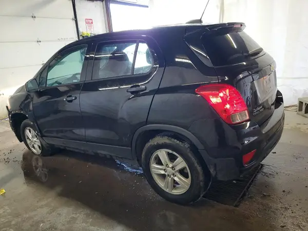 KL7CJNSM9NB549471 2022 CHEVROLET TRAX - Image 2