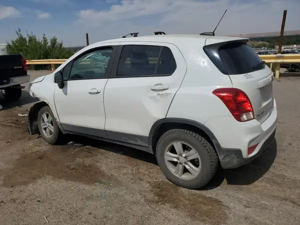KL7CJNSMXMB373402 2021 CHEVROLET TRAX - Image 2
