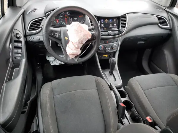 KL7CJNSMXMB374274 2021 CHEVROLET TRAX - Image 8