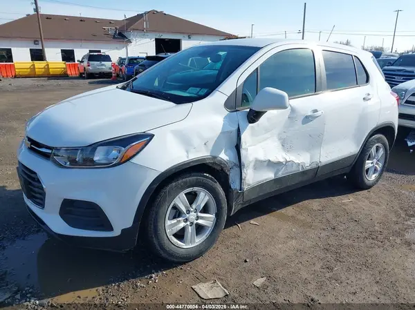 KL7CJNSMXNB515975 2022 CHEVROLET TRAX - Image 2