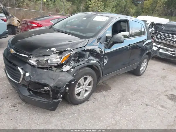 KL7CJNSMXNB516396 2022 CHEVROLET TRAX - Image 2