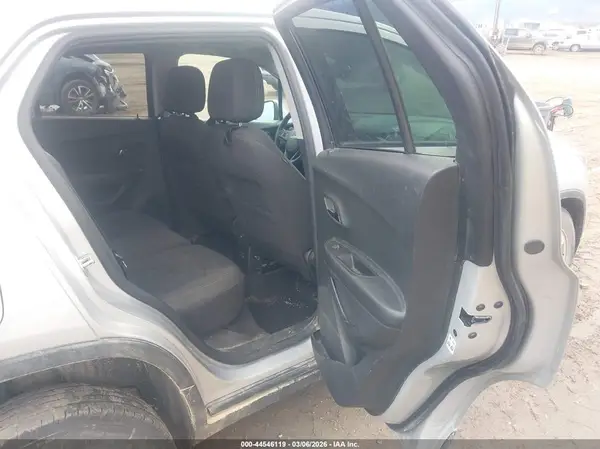 KL7CJNSMXNB545378 2022 CHEVROLET TRAX - Image 8