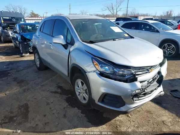 KL7CJNSMXNB545719 2022 CHEVROLET TRAX - Image 1