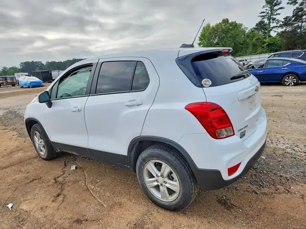 KL7CJNSMXNB549897 2022 CHEVROLET TRAX - Image 2