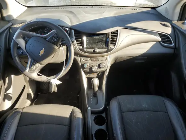 KL7CJPS81K8806385 2019 CHEVROLET TRAX - Image 8
