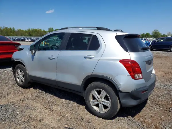KL7CJPSB0GB507672 2016 CHEVROLET TRAX - Image 2