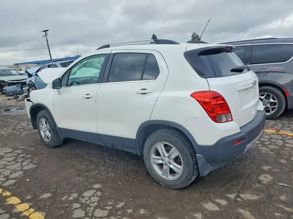 KL7CJPSB0GB548092 2016 CHEVROLET TRAX - Image 2