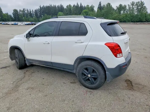 KL7CJPSB0GB587989 2016 CHEVROLET TRAX - Image 2