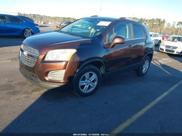 KL7CJPSB0GB604466 2016 CHEVROLET TRAX - Image 2