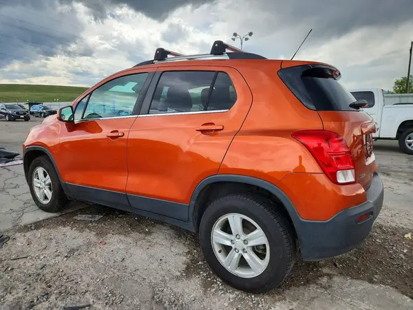 KL7CJPSB0GB654736 2016 CHEVROLET TRAX - Image 2
